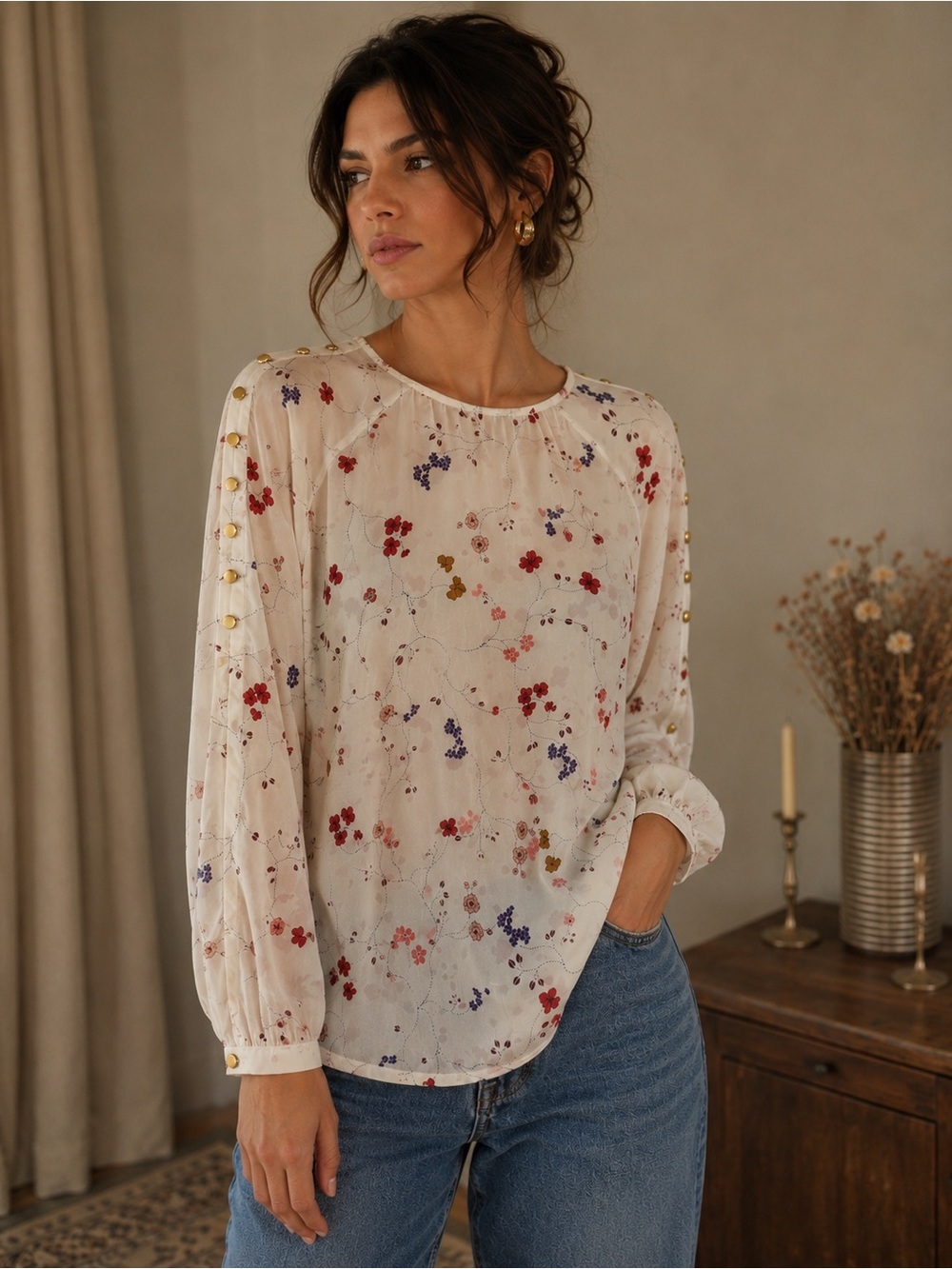 Liz Claiborne Large Floral Blouse White Long Sleeve Gold Button Accent Top